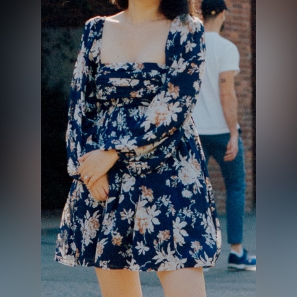 Abercrombie and Fitch navy floral dress in size s